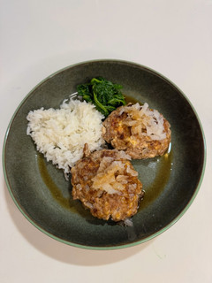 A picture of Ponzu Japanese Tofu and Pork Hamburg (with Daikon Sauce).