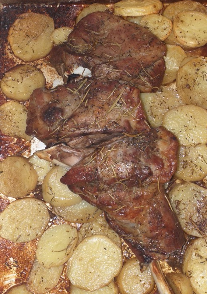 Una foto de Paletilla de cordero tradicional