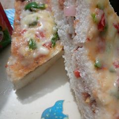 A picture of Chicken cheese 🧀 club sandwich 🥪.