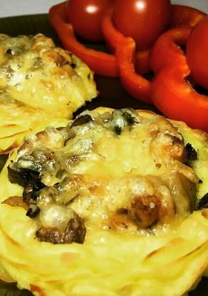 Фото Пюре с курицей и грибами в духовке.