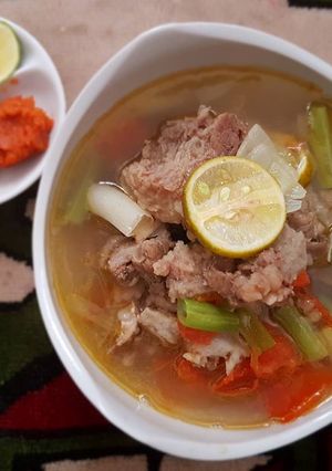 Foto resep Sop iga sapi uenaaaak..sedep banget..#debm