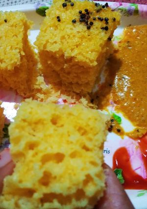 ढोकला (Dhokla recipe in Hindi) रेसिपी मुख्य फोटो
