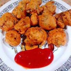 A picture of Hari pyaz ke pakore.