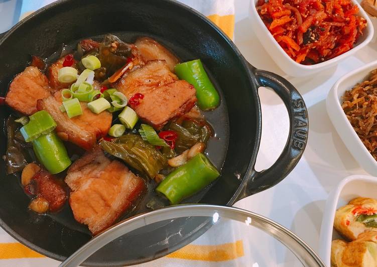 Recipe of Homemade Braised pork belly w twisted green pepper