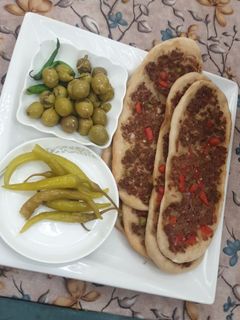صورة لوصفة صفيحه اللحم بعجين