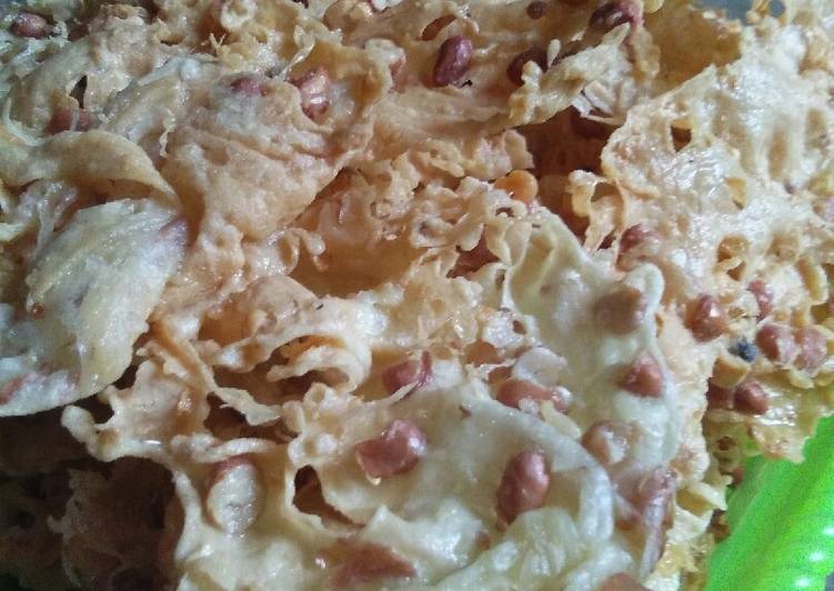 Peyek kacang tanah by bhie