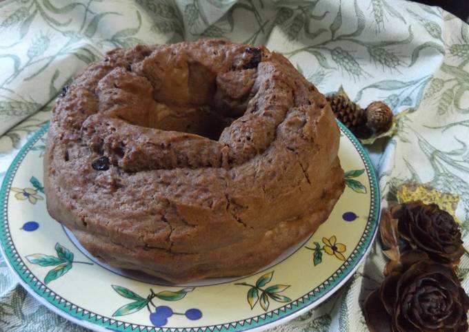 Cake de cacao con arándanos y pasas sultanas al aguardiente Receta de Cuqui  Bastida- Cookpad