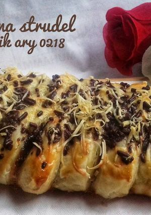 Foto resep Choco banana strudel homemade