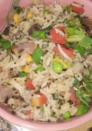 फ्राई राइस (fry rice recipe in Hindi) रेसिपी मुख्य फोटो