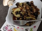 Une photo de escargots persil
