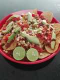 Tostilocos con esquites, botana