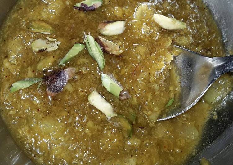 Lauki Halwa (Bottle Gourd, Dudhi Halwa)