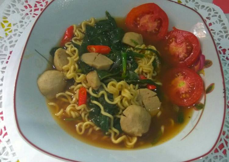 Mie Kangkung