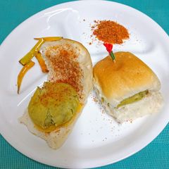 No Fry Vada Pau (Guilt - Free Vada Pau) A picture of No Fry Vada Pau (Guilt - Free Vada Pau).
