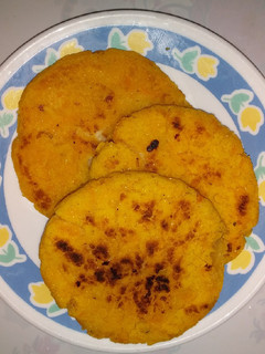 Una foto de Arepas de Ahuyama amarilla