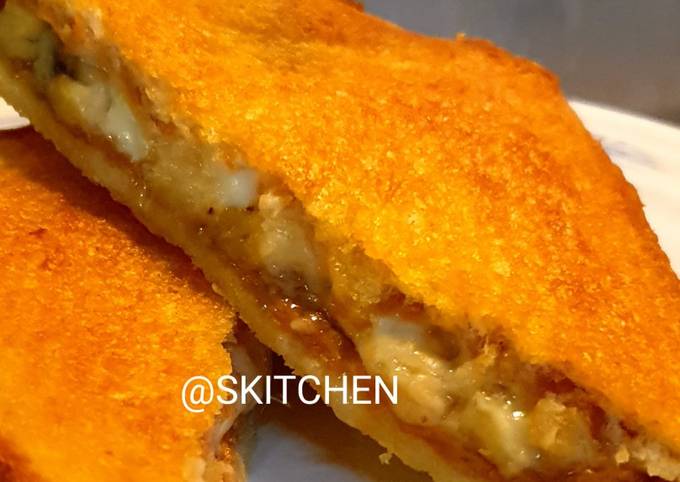 Peanut butter banana cheese sandwich air fryer