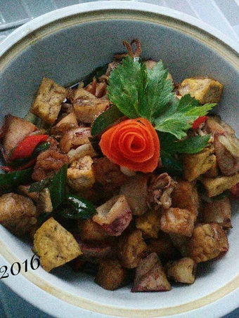 Cara Mudah Membuat Resep  Tumis cumi asin ft.tahu tempe yang Enak Banget, Bisa Manjain Lidah