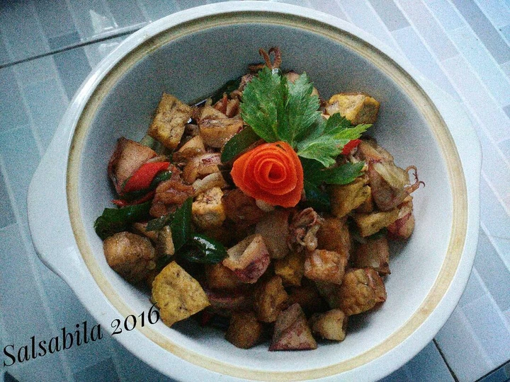 Cara Mudah Membuat Resep  Tumis cumi asin ft.tahu tempe yang Enak Banget, Bisa Manjain Lidah