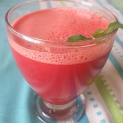Healthy and nutritious refreshing carrot juice A picture of Healthy and nutritious refreshing carrot juice.