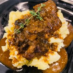 A picture of Oxtail Stew.