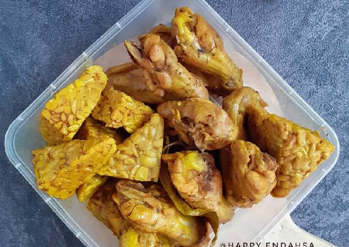 Resep Ungkep Ayam Tempe Praktis Oleh Happy Endahsa (Happy End) - Cookpad