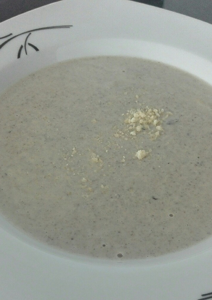 Una foto de Crema de champiñones con queso
