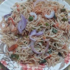 Veg chowmein A picture of Veg chowmein.