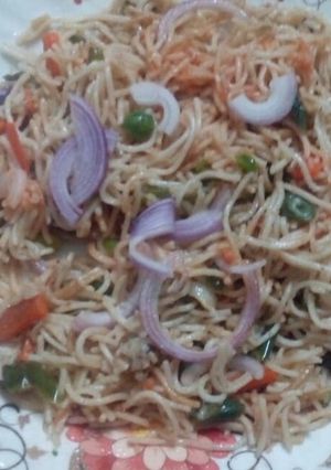A picture of Veg chowmein.