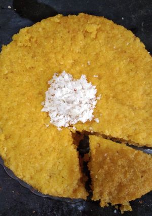 A picture of Steamed mango cake.