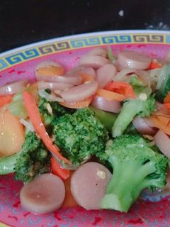Foto resep Tumis Brokoli Sosis