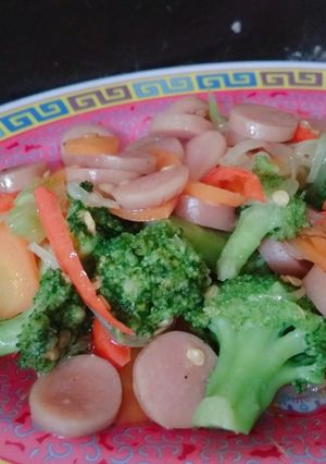 Foto resep Tumis Brokoli Sosis