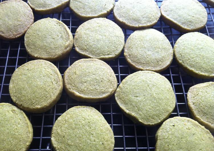 Super Easy Matcha Biscuits