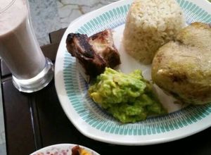 Una foto de Patata rellena y costilla al horno
