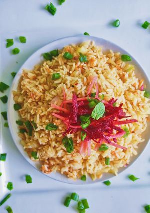 शेजवान फ्राइड राइस (Schezwan fried rice recipe in Hindi) रेसिपी मुख्य फोटो