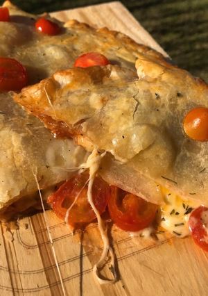 Una foto de Calzone caprese express 🇮🇹