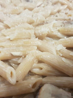 Una foto de Macarrones con setas