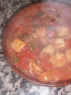 Una foto de Bacalao con tomate