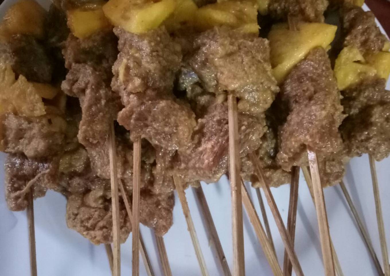 Sate daging sapi bumbu rempah