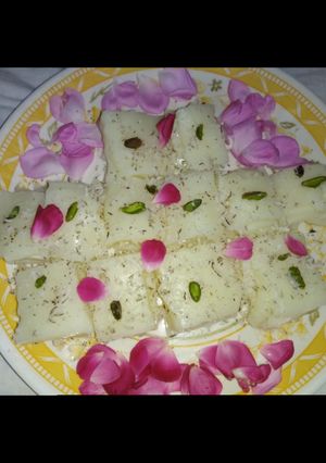 A picture of Tikhur ka slice halwa.