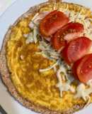 Tortipizza: tortita con tortilla francesa, pavo, mozzarella y tomate 💛