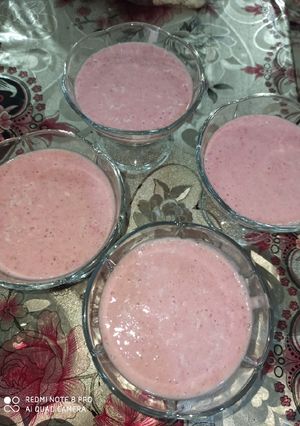 عکسی از دستور اسموتی توت فرنگی 😋