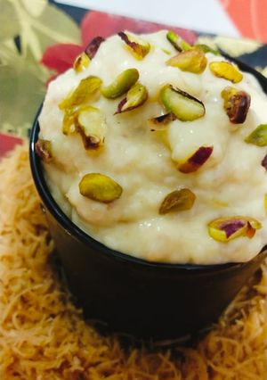 A picture of Sweet varmicelli with custard Rabadi.