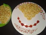 क्रिस्पी सूजी स्माइली (Crispy suji smiley recipe in Hindi)