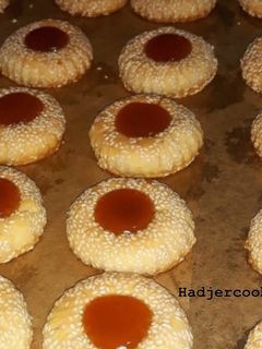 صورة لوصفة حلوى جافة بالجلجلان