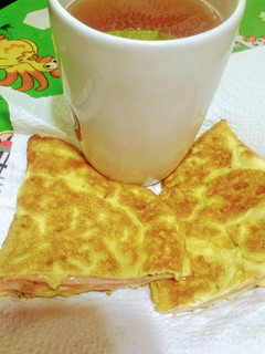 Una foto de Omelette c/j y queso