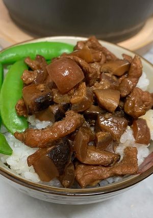 香菇滷肉飯 的食譜成品照片