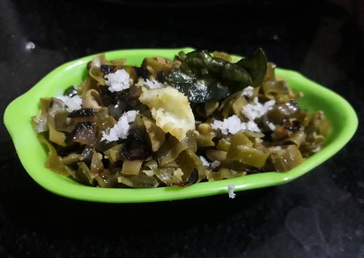 Recipe of Ultimate Chapparada awarekayi palya(flat beans palya)