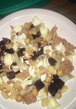 Una foto de Ensalada de atún#RecetasparaSemanaSanta
