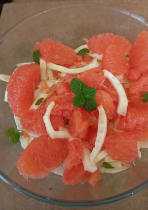 Foto di Insalata di finocchi, pompelmo rosso e menta
