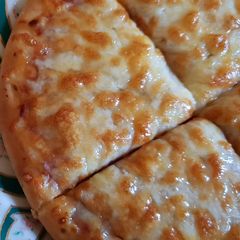 A picture of Very simple Margherita pizza #CookPadRamadan #iftarspecial.